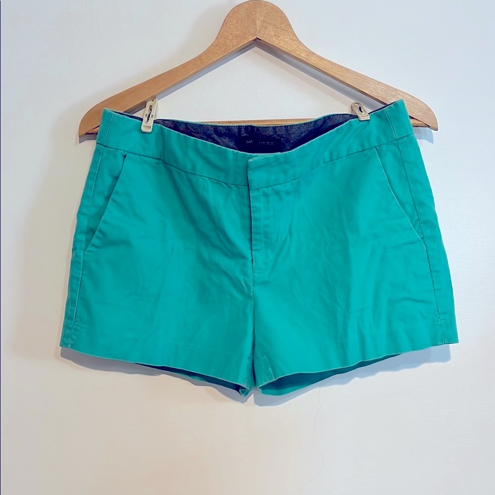 Banana Republic 3.5”Women’s Chino Shorts with Pockets